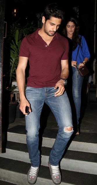 sidharth malhotra in jeans