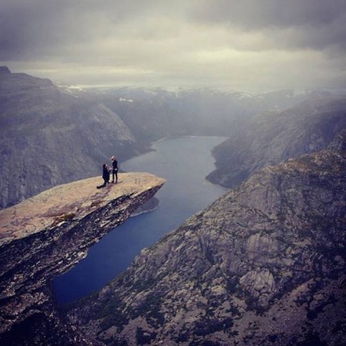 Proposal on top of a mountain