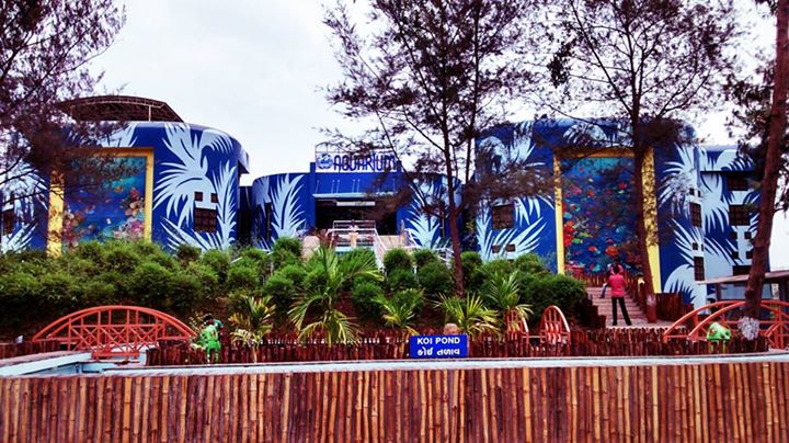 The first of its kind multi-disciplinary underwater aquarium in India and Second in Asia after Singapore.