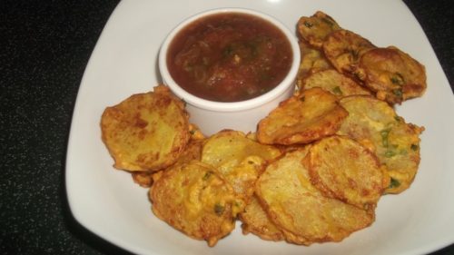 Dumas Tomato Bhajiya