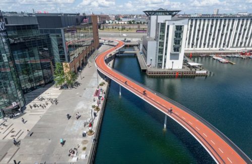 International Walkway