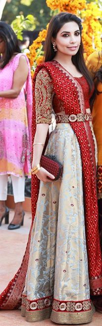 View all Latest G3 Anarkali Type Salwar Suits Ways of draping a Dupatta