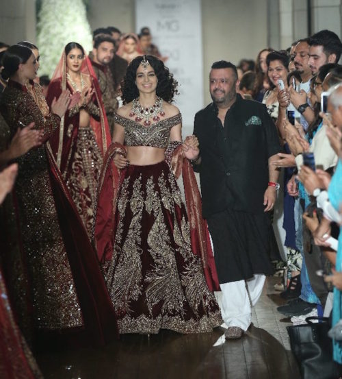 Kangana Ranaut Couturier Manav Gangwani presenting BEGUM E JANNAT @ FDCI India Couture Week 2016