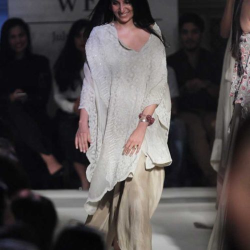 ICW16 Anamika Khanna Runway