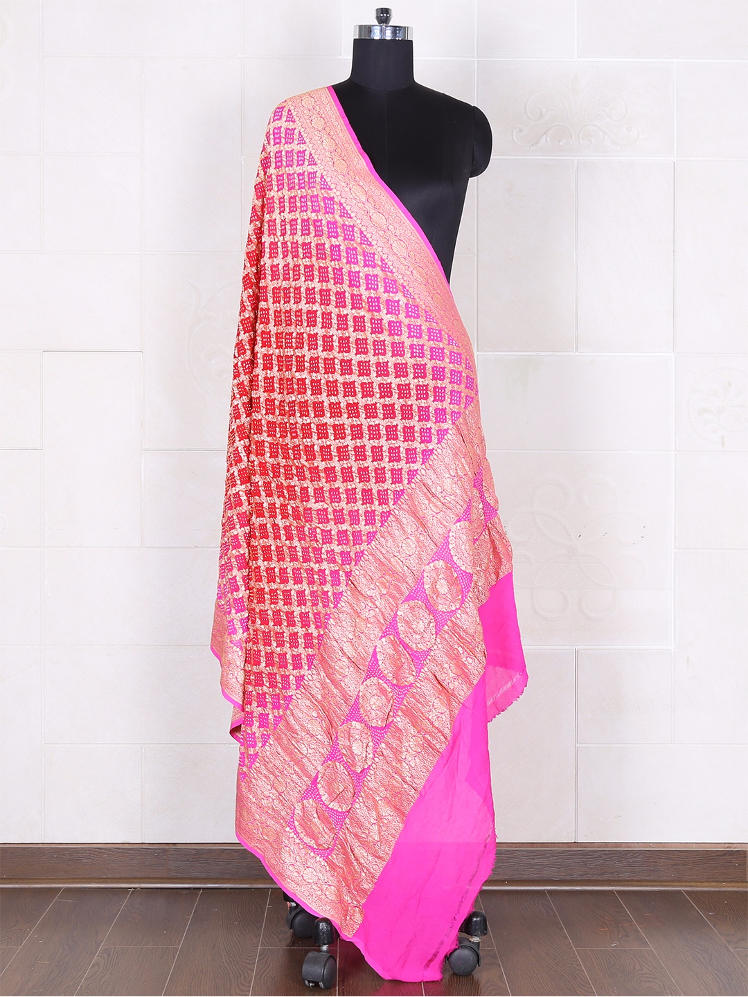 Silk Magenta Dupatta ,south actresses pure silk dupattas online to style wedding 2016