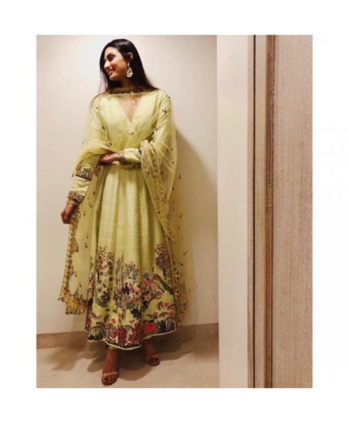View more salwar kameez coleection Aathiya Shetty look in Salwar Kameez