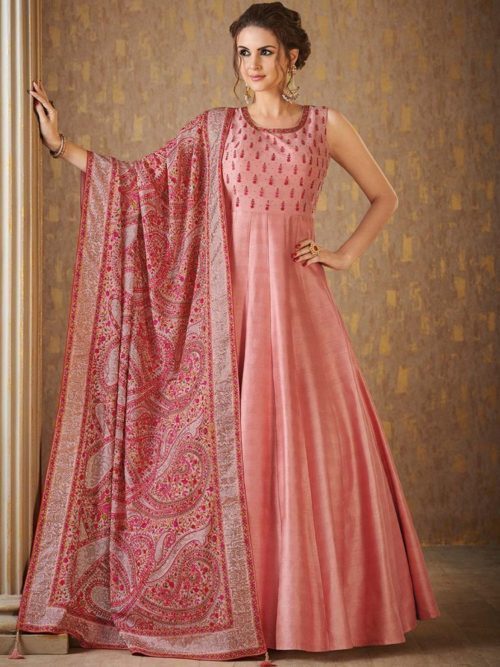 Model in Long Jute Silk Salwar Kameez