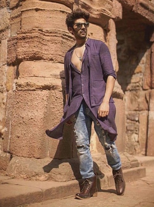 View Similar Kurta form Mens Kurta with Jeans for Men's