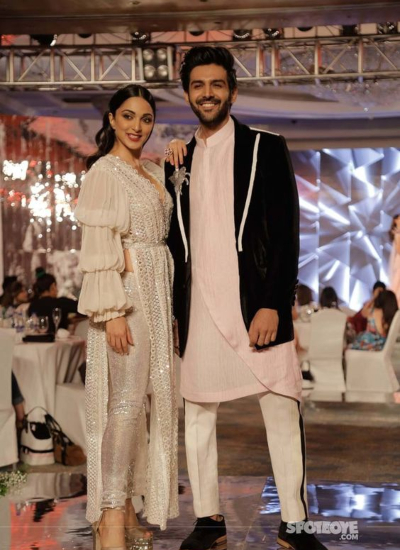 kurta pyjama by manish malhotra