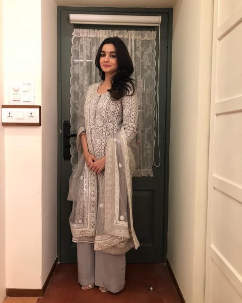 alia bhatt in palazzo style salwar suit