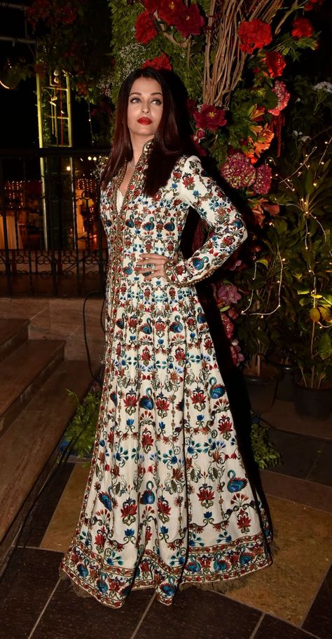 aishwarya rai in anarkali salwar suit