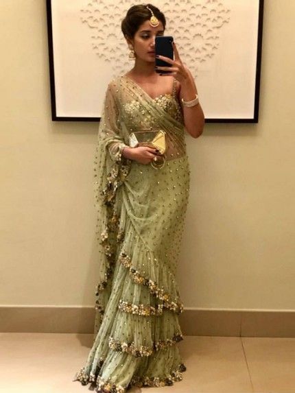 wrap around the right hand