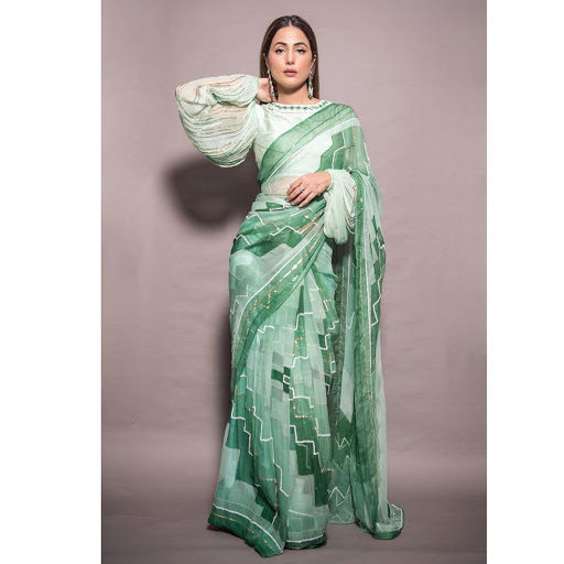 Hina khan in green style for diwali