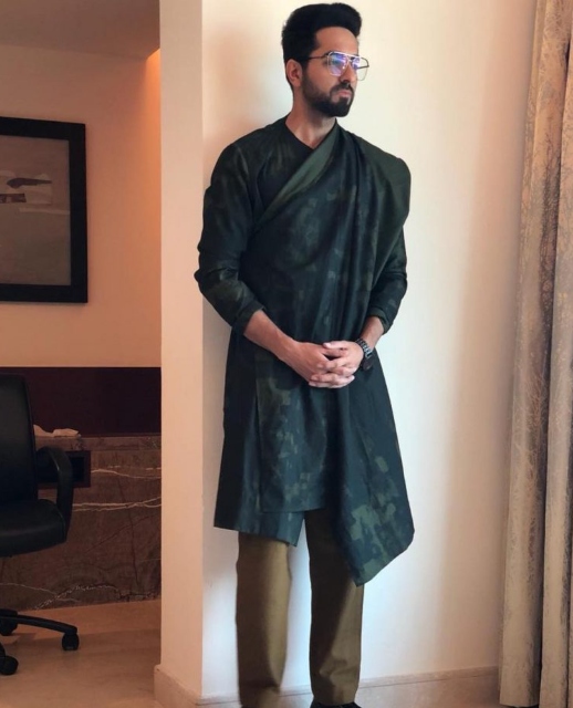 ayushmann khurrana in cowl kurta, black kurta, ayushmann khurrana,