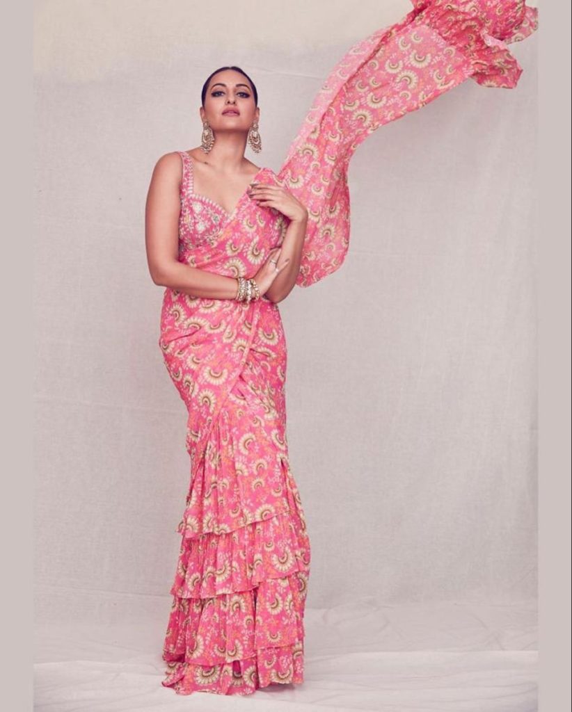 Sonakshi sinha in saree