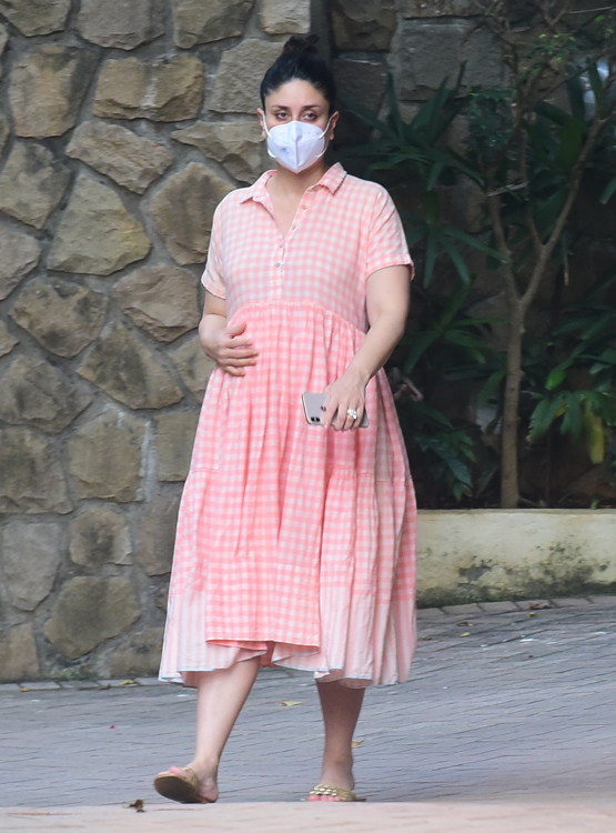 Kareena Kapoor Khan Pregnancy Dresses