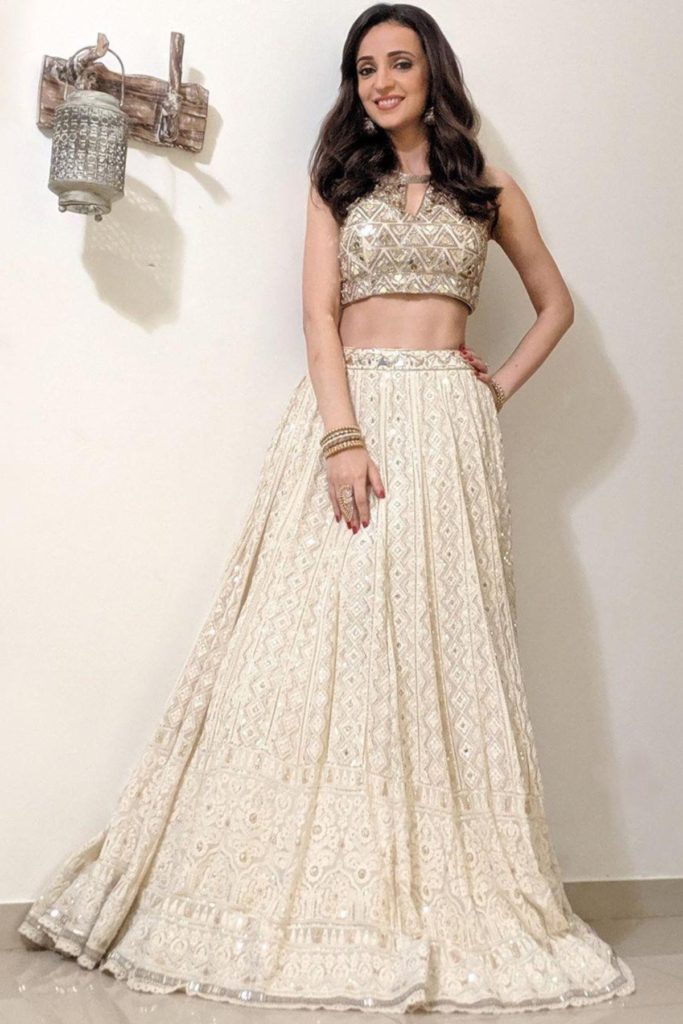 Sanaya Irani in Ivory Lehenga Sanaya Irani in wedding lehenga design 2021