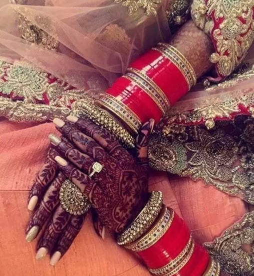 Jinal's Mehndi Studio, Adajan Gam