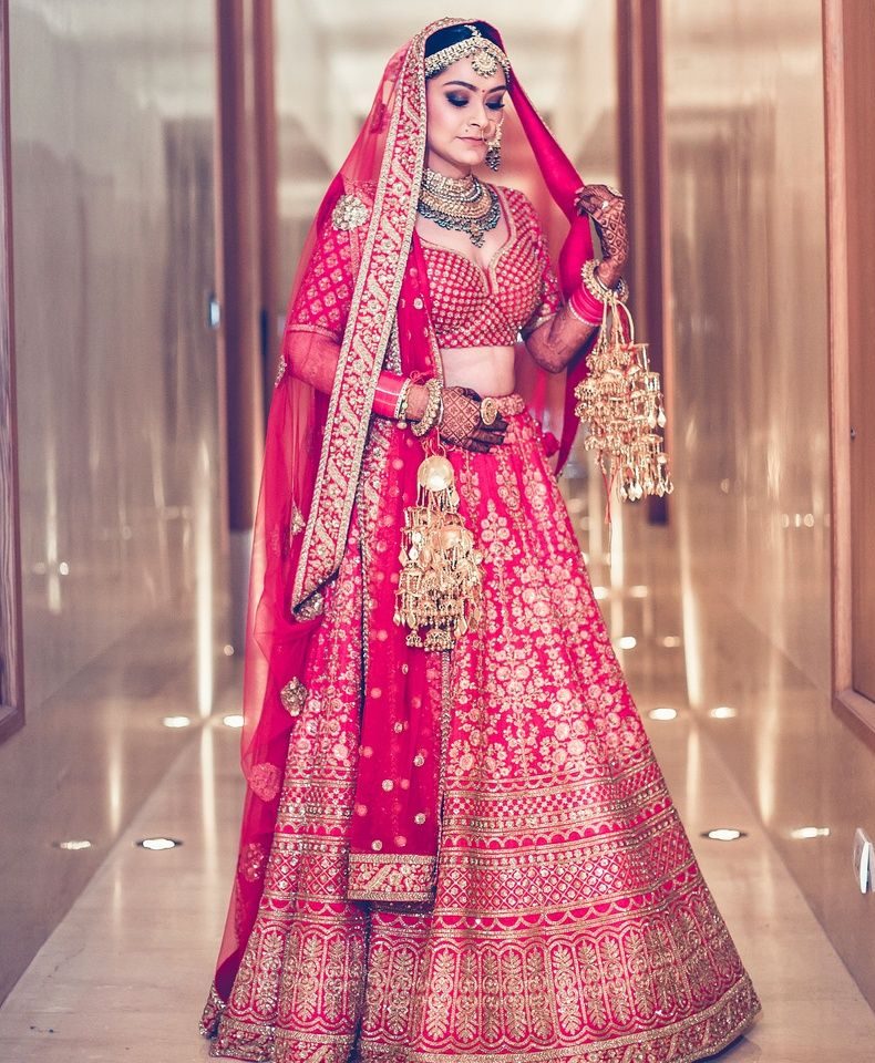 dupatta draping on lehenga