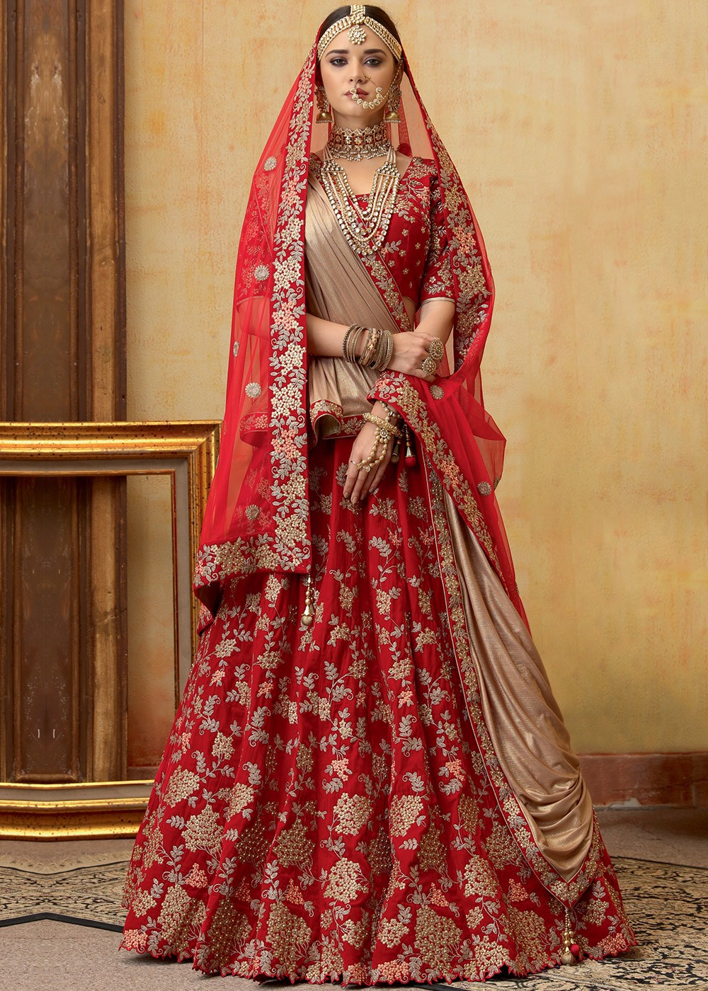 contrasting bridal dupatta drape