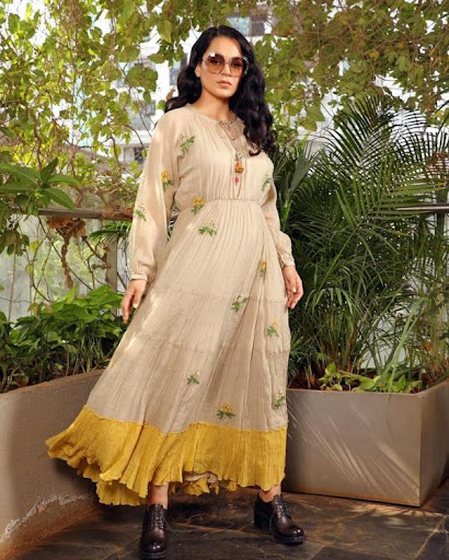 kangana ranaut pantsuit