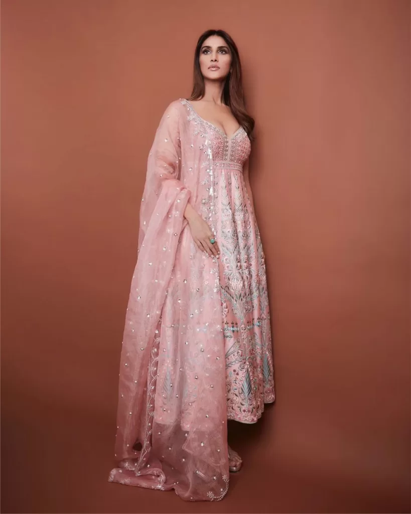 Vaani Kapoor in pink salwar kameez