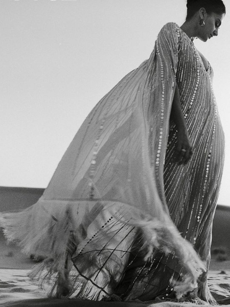 Manish Malhotra's Outfit