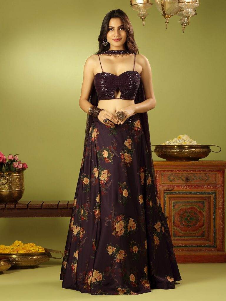 Modern Mehendi Outfit