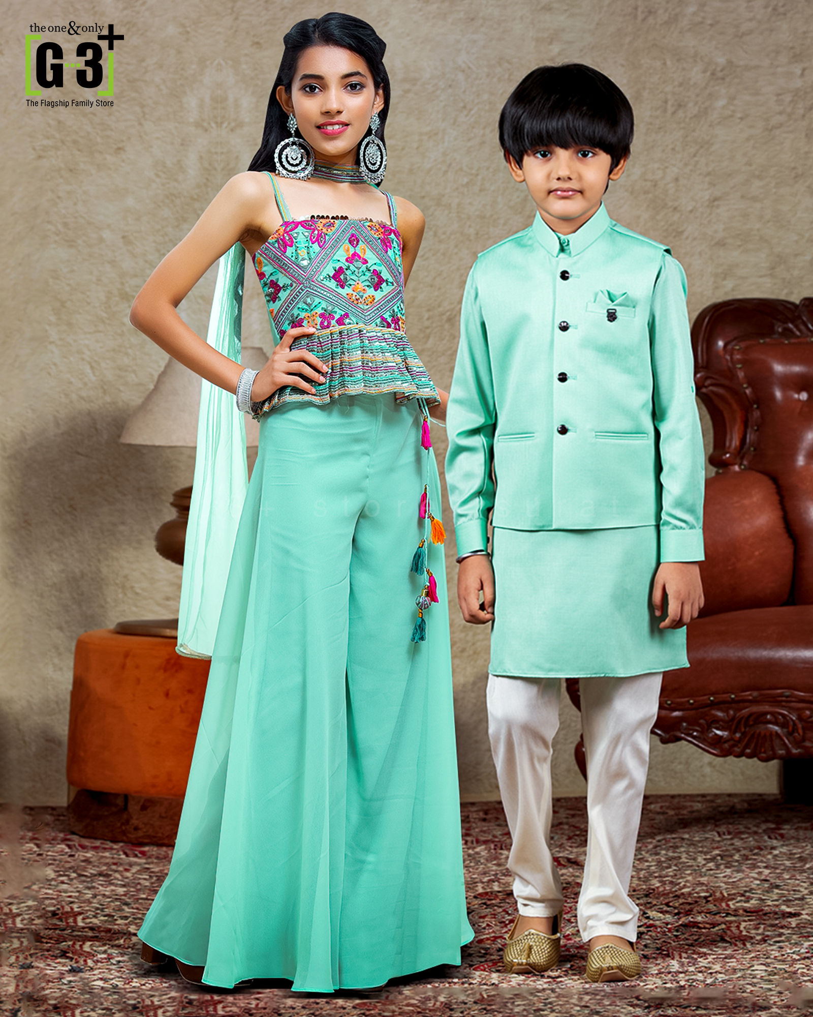 Dark color siblings outfit