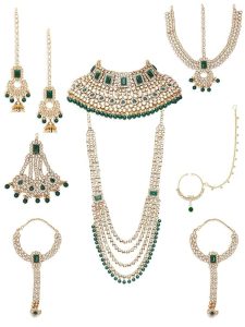 Tips on Accessorizing the Metallic Indian wear Look