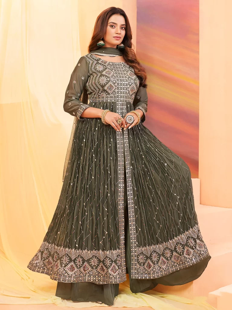 Plus size Indian dresses to Pick as per Trend