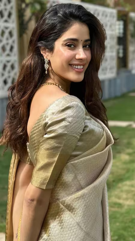 Jhanvi Kapoor Saree Trends in Vintage Fashion