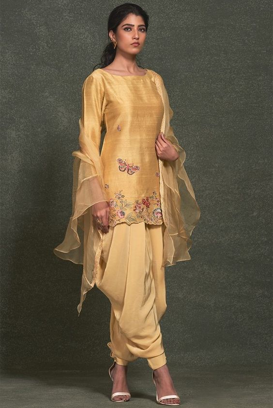 10 Latest Punjabi Suit Designs to Elevate Your Style for Festive Occasions