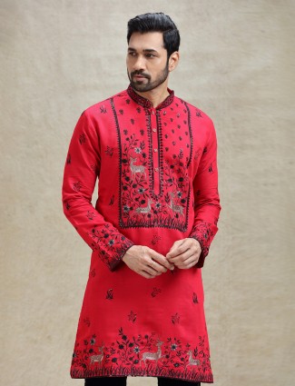 Maroon elegant embroideried kurta pajama set for men