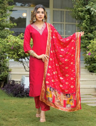 Rani pink silk kurti set with stone embellishment