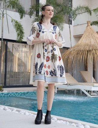 Off white and navy cotton kurti with thread embellishment