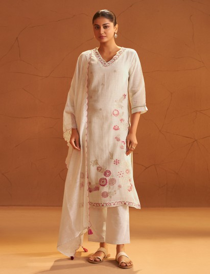 Off white silk kurti set with zari