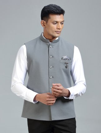 Grey sleek sharp waistcoat for men