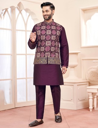 Luxurious wine waistcoat set with delicate embroidery