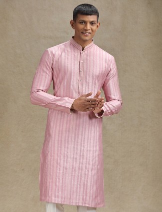Pink kurta pajama set with stylish textured stripes
