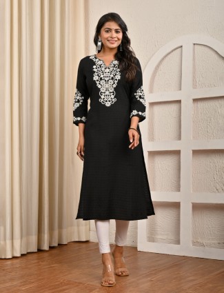 Black cotton silk sweetheart neck thread kurti