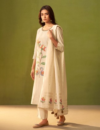 Off white silk kurti set with motifs