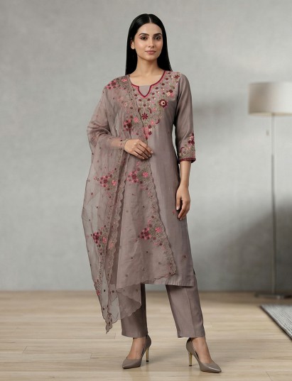 Grey silk sweetheart neck festive kurti set
