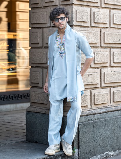 Sky blue geometric threadwork kurta suit for men