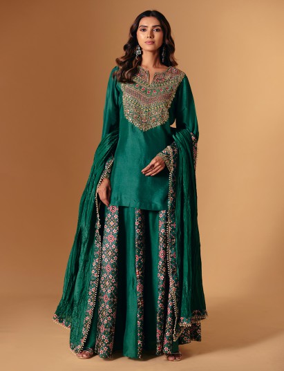 Green silk printed palazzo suit with sweetheart neck