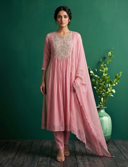 Pink luxurious crepe silk festive kurti set