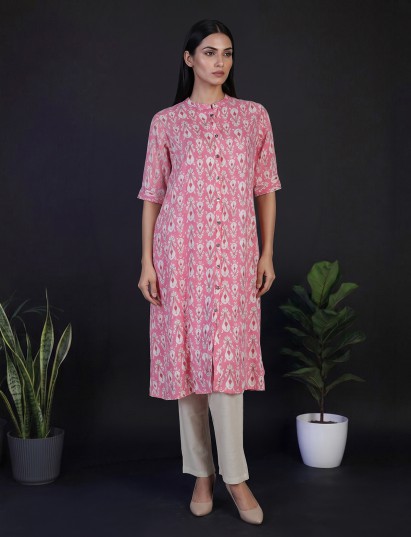 Pink cotton silk floral printed casual stand collar elbow sleeve kurti