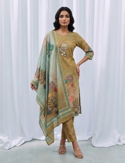 Beige silk printed dupatta pants kurti set