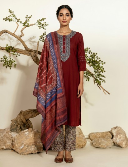 Maroon cotton embroidered festive kurti set