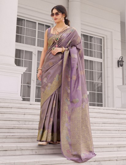 Light purple kurra silk saree with motif weaving